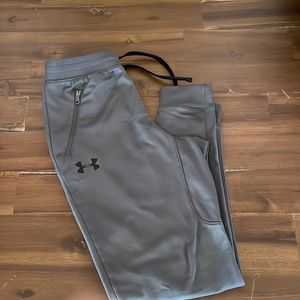 Boys Medium Under Armour joggers
